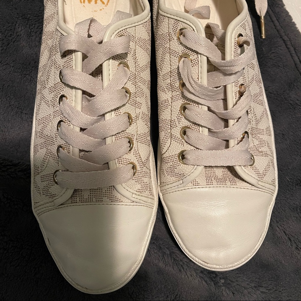 micheal kors shoes/ barley worn